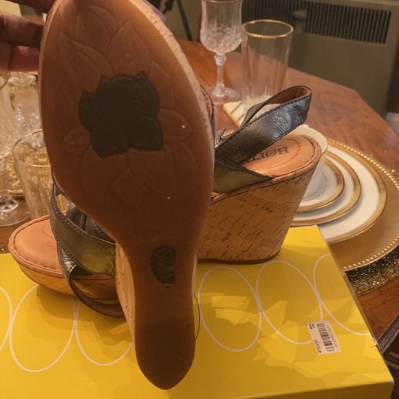 Sandals - Picture 3 of 3